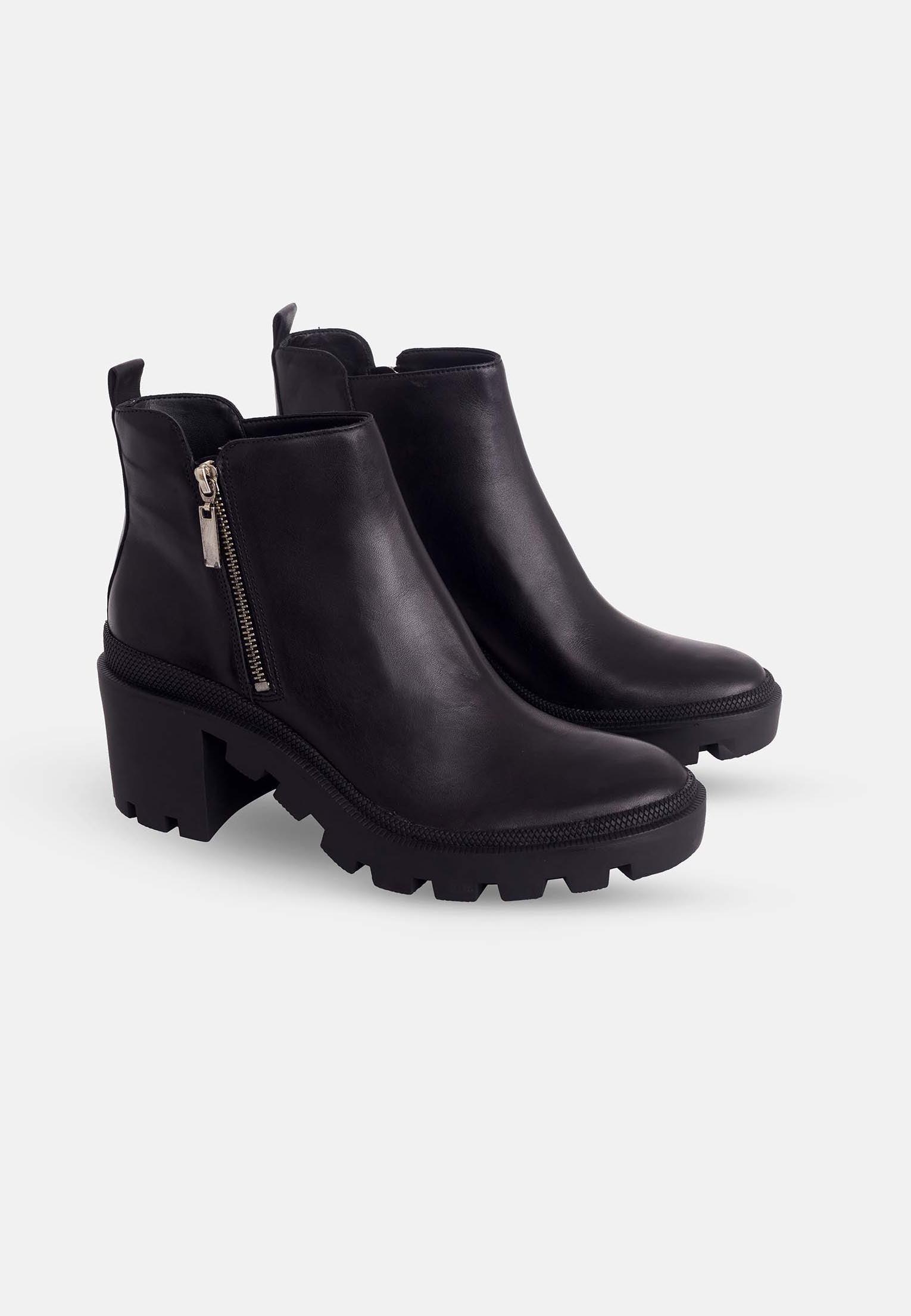 Sophora Goat Leather Ankle Boots – 9cm Round-Toe Block Heel-1